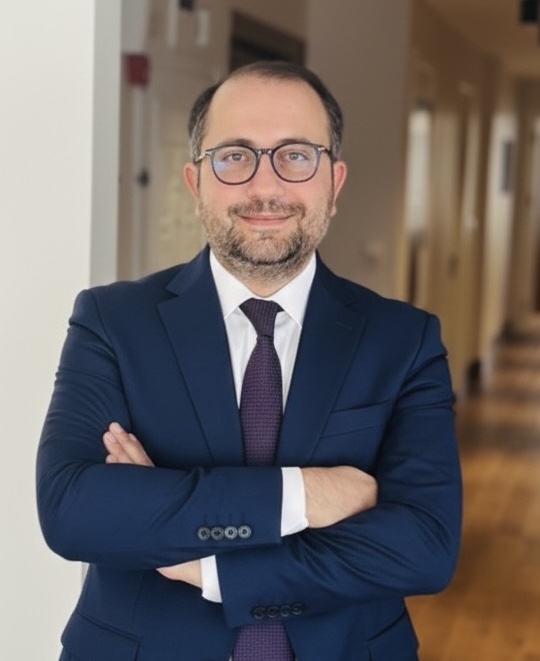 Uzman Doktor Burak  Toprak